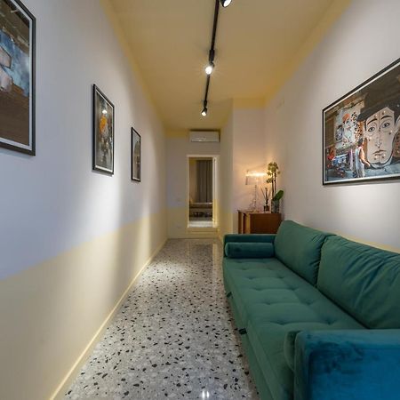 Teatro Toledo 272 Bed & Breakfast Napoli Dış mekan fotoğraf
