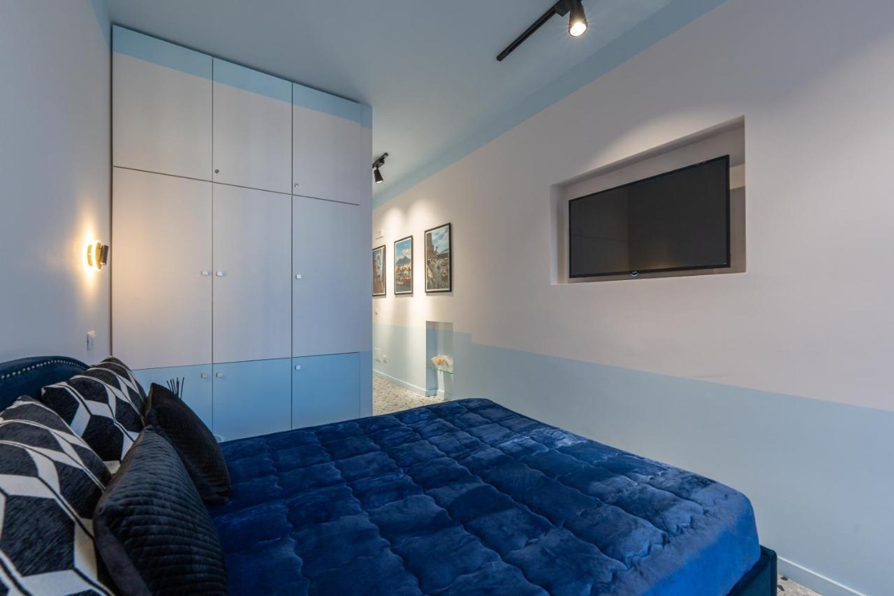 Teatro Toledo 272 Bed & Breakfast Napoli Dış mekan fotoğraf