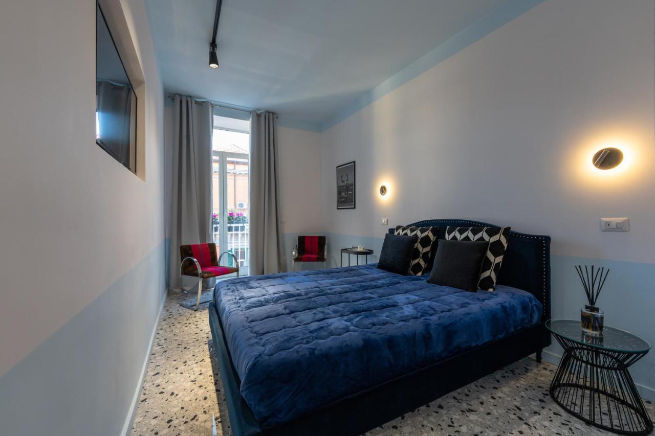 Teatro Toledo 272 Bed & Breakfast Napoli Dış mekan fotoğraf