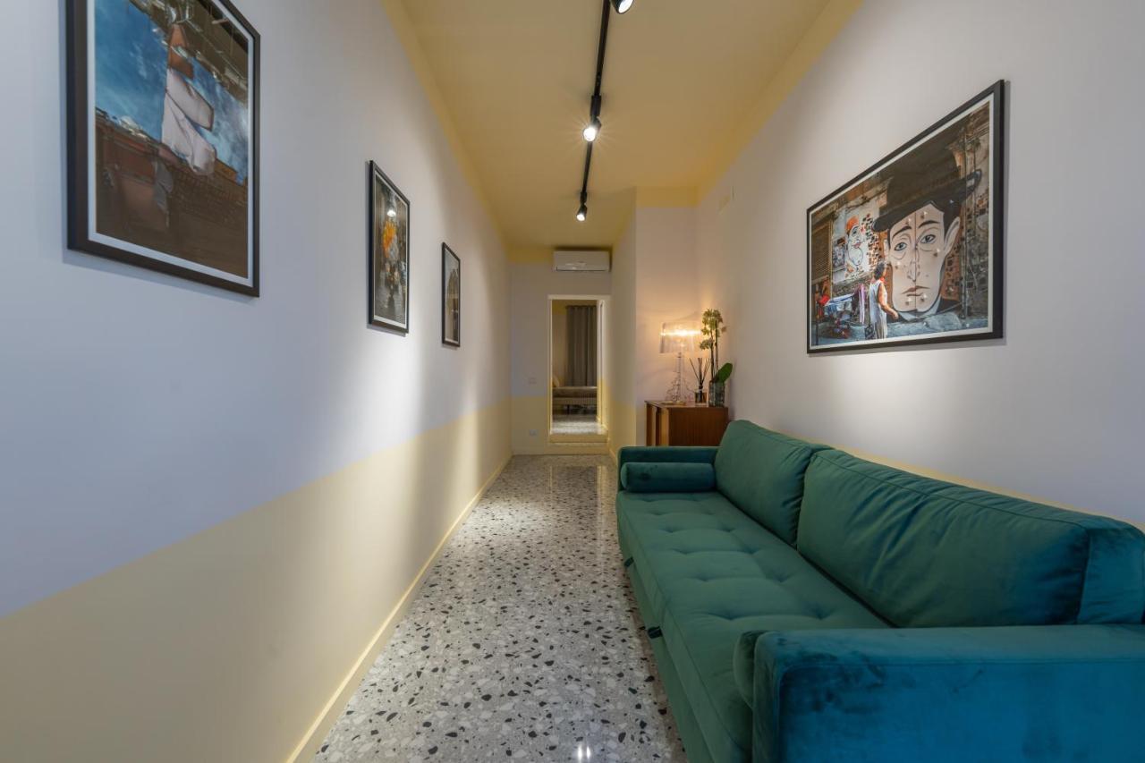 Teatro Toledo 272 Bed & Breakfast Napoli Dış mekan fotoğraf